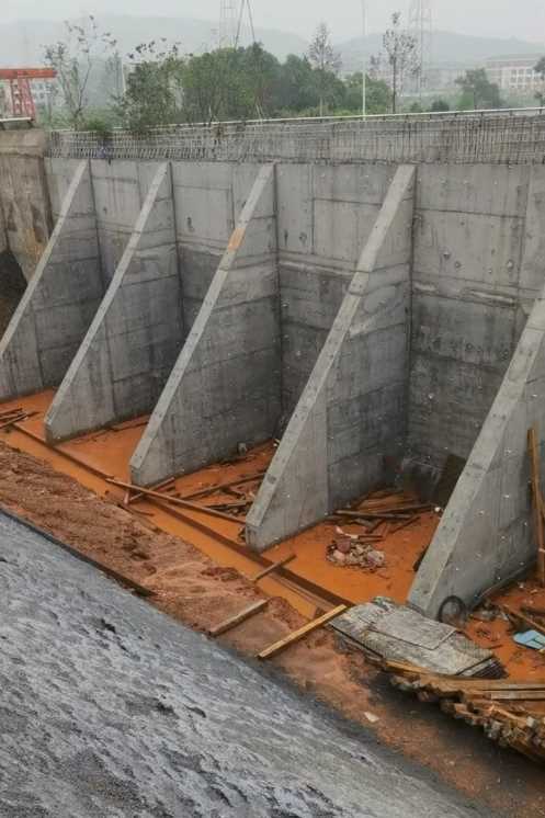 锚杆式挡土墙 锚杆式挡土墙